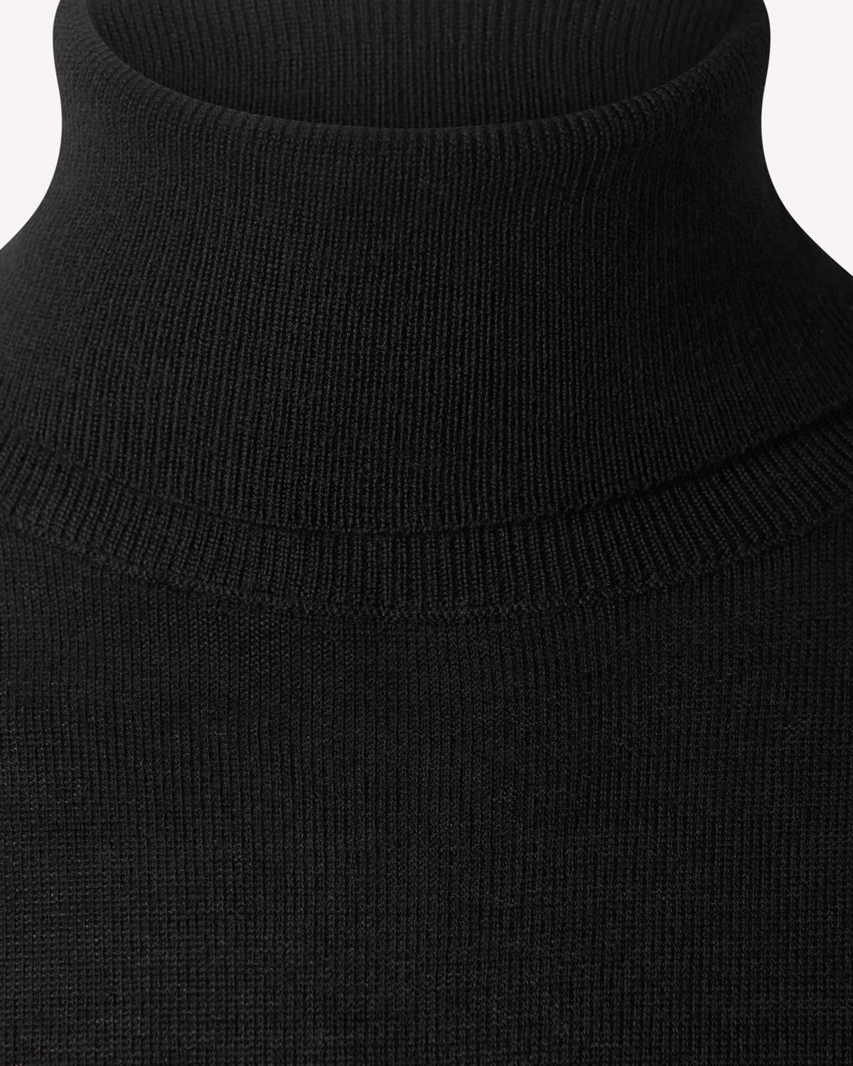 Kilgour Savile Row Tailoring Merino Wool Roll Neck Black